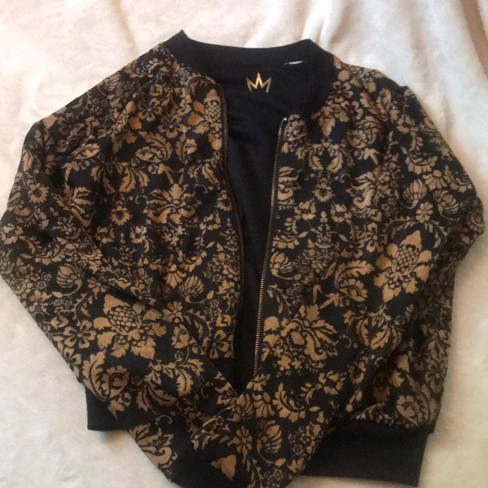 Nicki Minaj Zip Up